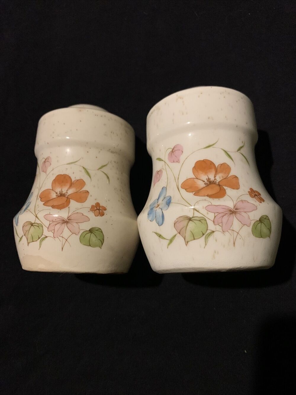 VTG Treasure Craft Crockery Salt And Pepper Shakers Wildflowers Stoneware Tan